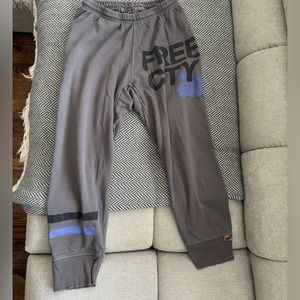 Free City 3/4 Sweatpants